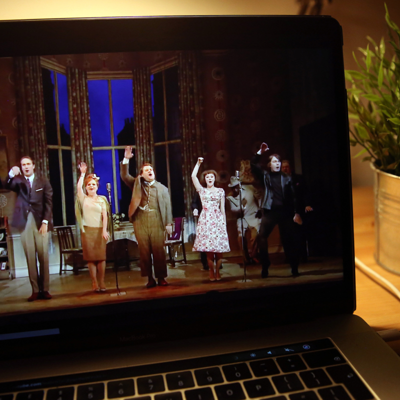 streaming theater show in spain